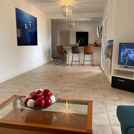 Bleu Antheor Apartment *