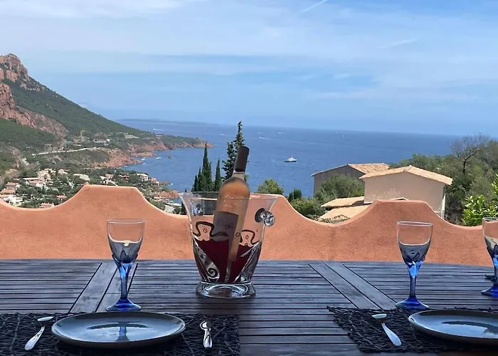 Bleu Antheor Apartment