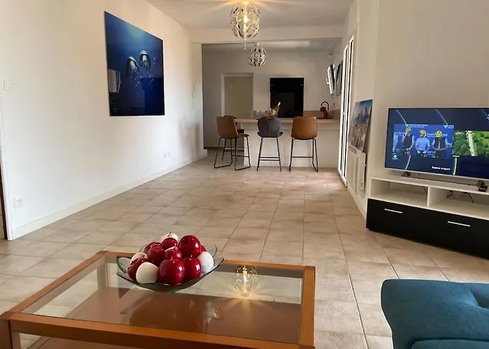 Bleu Antheor Apartment *